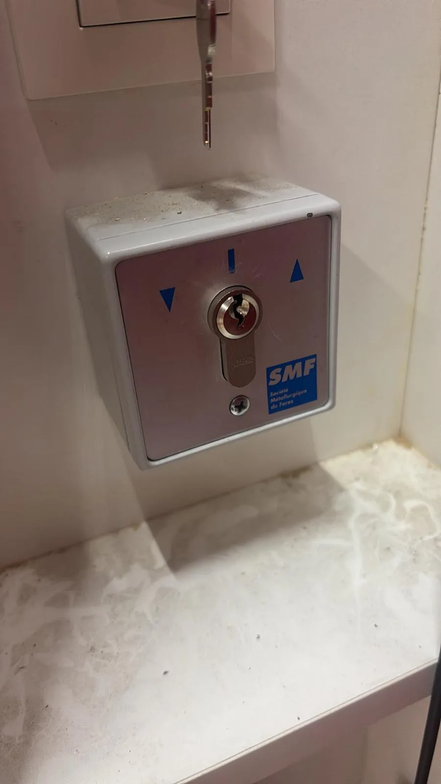 Motorisation de rideau métallique à Noisy-le-Grand